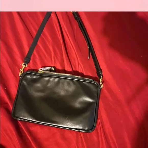 Moschino Black and Gold Interior Bag - Picture 2 of 4